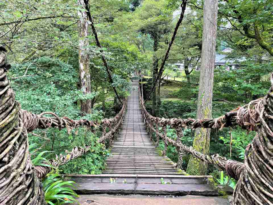 祖谷のかずら橋（徳島）