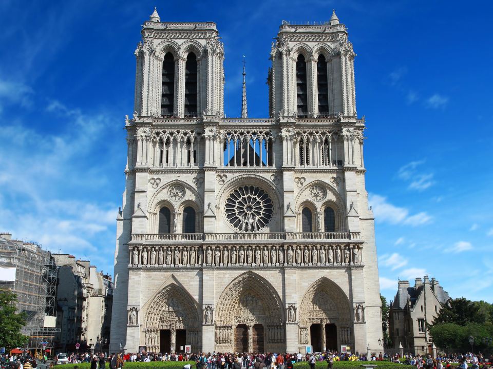 ノートル・ダム大聖堂（パリのセーヌ河岸 - 世界文化遺産 / フランス）